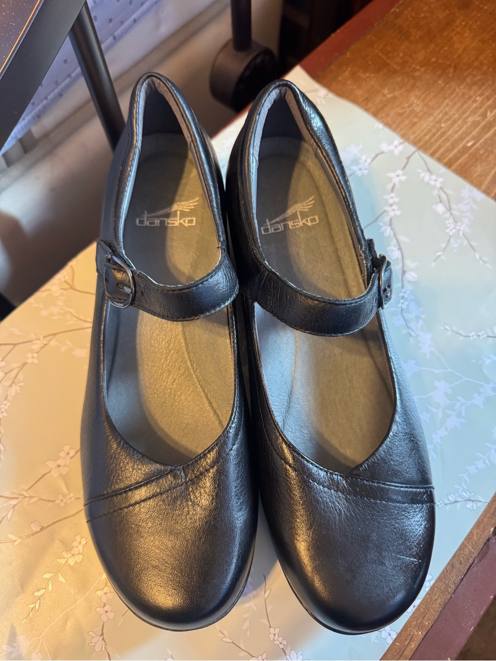 Dansko Black Womans Fawna Mary Jane style, adjustable straps. Size 38/7.5-8